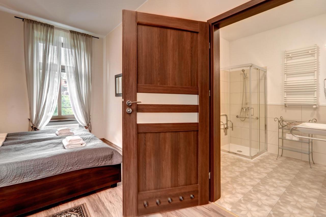 Hotel Charlotta 3*